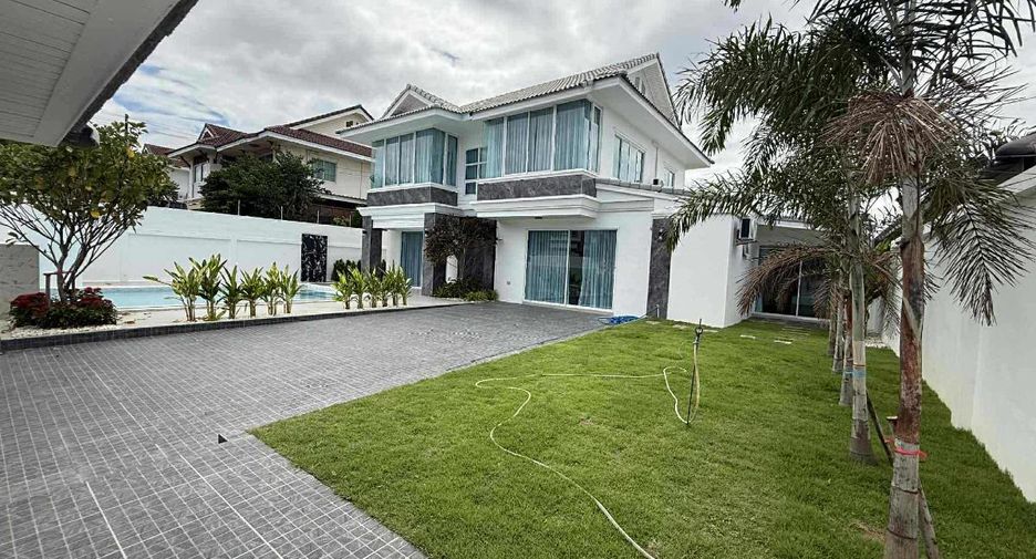 Casa en venta de 5 habitaciones en Bang Lamung, Chonburi
