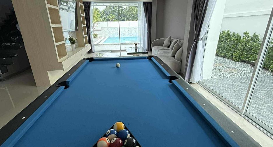 Casa en venta de 5 habitaciones en Bang Lamung, Chonburi