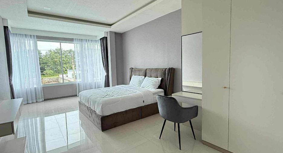 Casa en venta de 5 habitaciones en Bang Lamung, Chonburi
