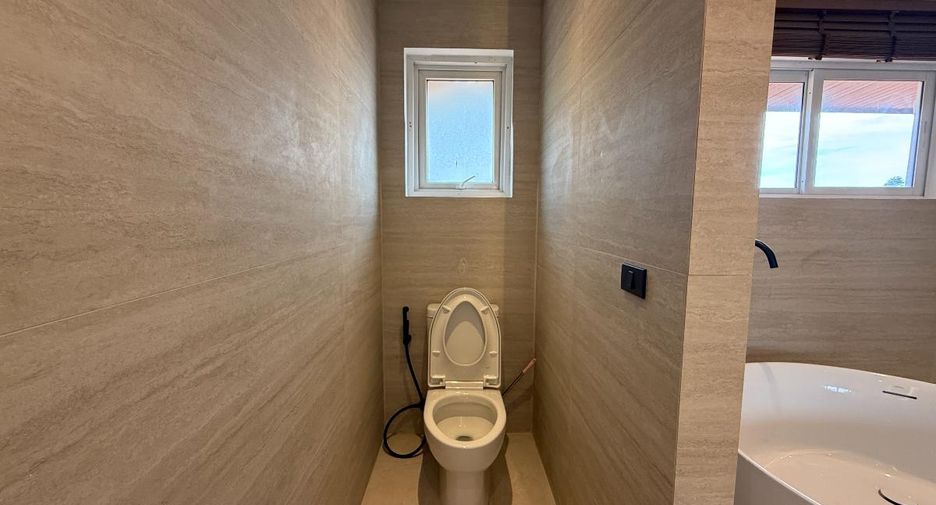 For sale 3 bedrooms house in Bang Lamung, Chonburi