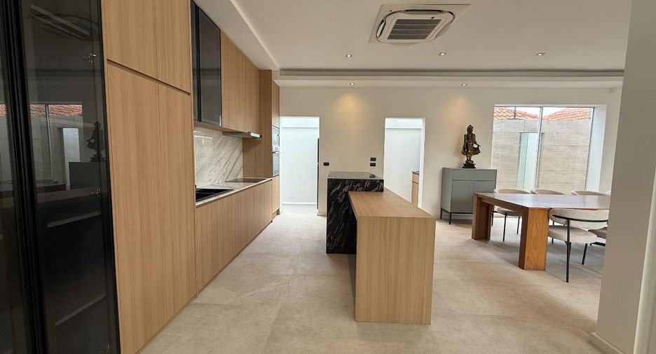 For sale 3 bedrooms house in Bang Lamung, Chonburi