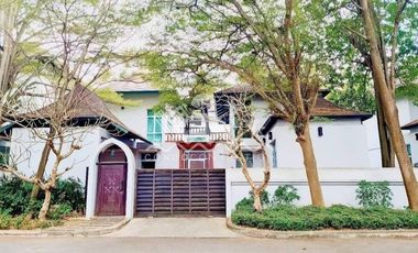 À vendre et à louer 5 chambres maison à Sattahip, Chonburi