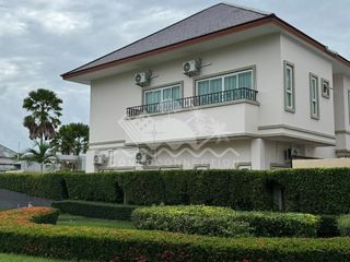 À vendre et à louer 4 chambres maison à Bang Lamung, Chonburi