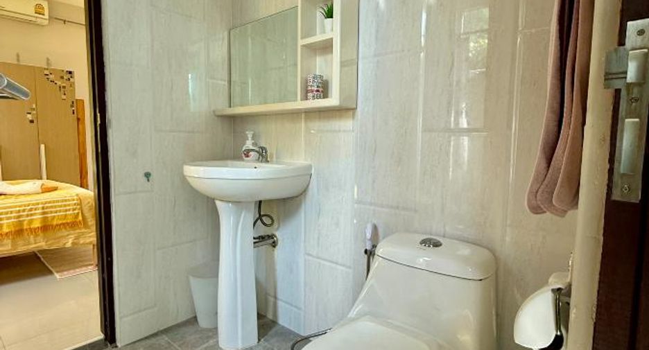 Продажа 2 спальни дом в Саттахип, Чонбури
