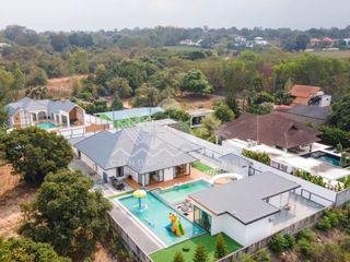 Casa en venta y en alquiler de 6 habitaciones en Bang Lamung, Chonburi