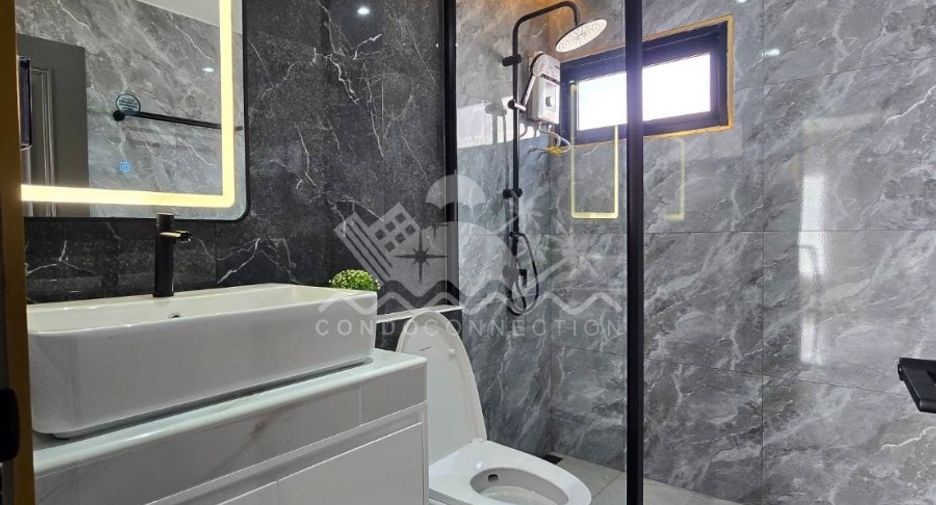 Casa en venta de 4 habitaciones en Bang Lamung, Chonburi