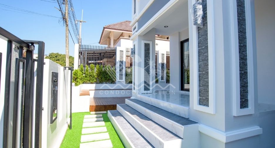 Casa en venta de 4 habitaciones en Bang Lamung, Chonburi