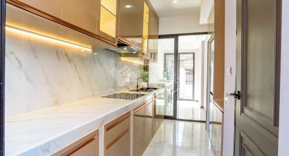 Casa en venta de 4 habitaciones en Bang Lamung, Chonburi