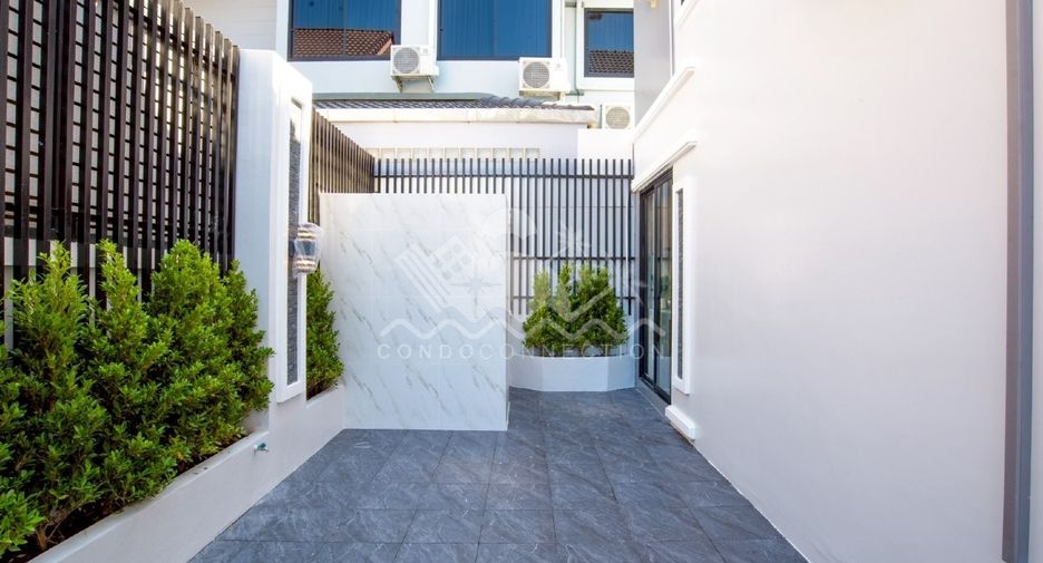 Casa en venta de 4 habitaciones en Bang Lamung, Chonburi