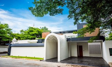 À vendre et à louer 7 chambres maison à Sattahip, Chonburi