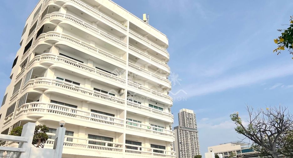For sale 3 ベッドルーム condo in Bang Lamung, Chonburi