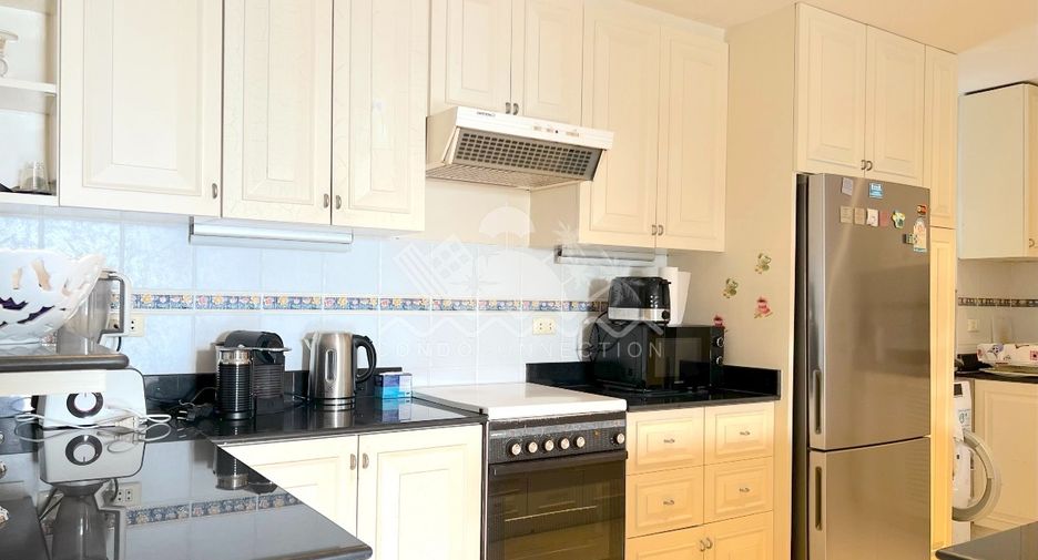 For sale 3 ベッドルーム condo in Bang Lamung, Chonburi