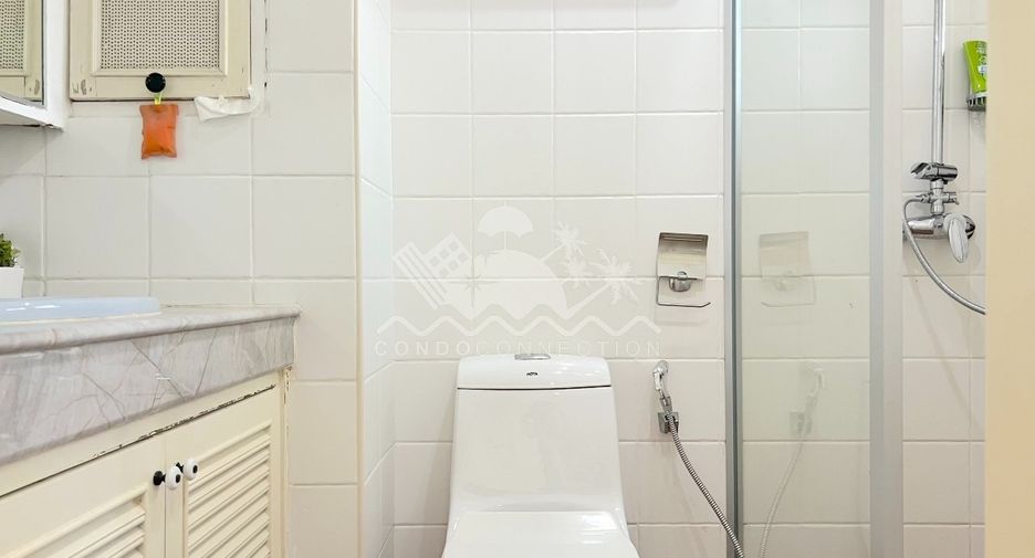 For sale 3 ベッドルーム condo in Bang Lamung, Chonburi