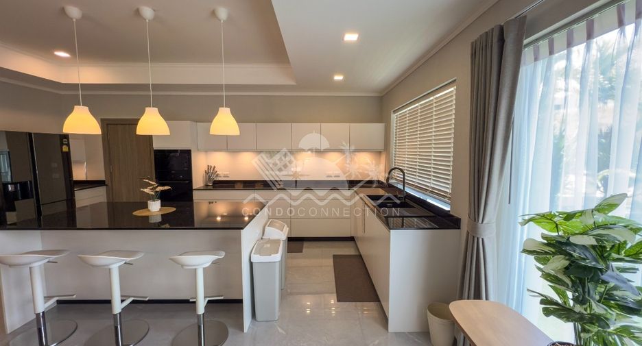 For sale 5 bedrooms house in Bang Lamung, Chonburi