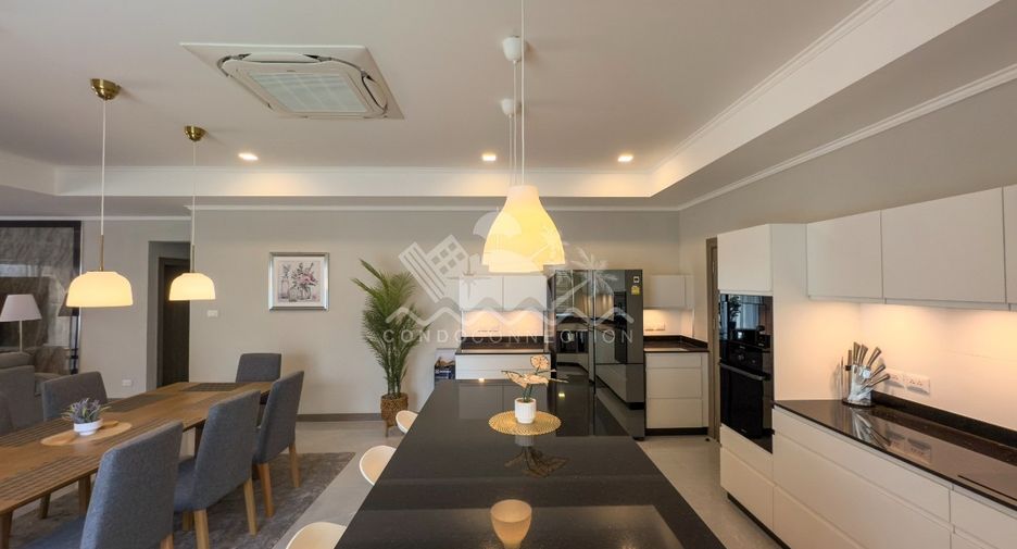 For sale 5 bedrooms house in Bang Lamung, Chonburi
