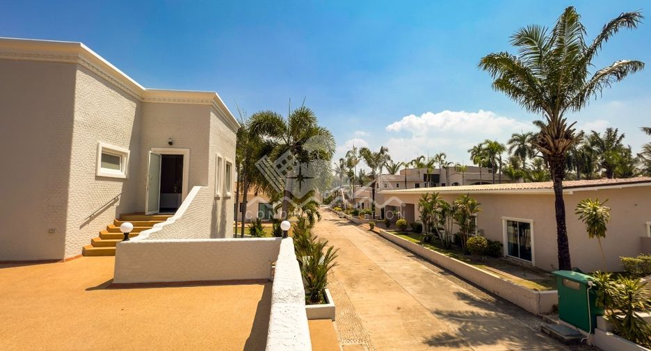For sale 5 bedrooms house in Bang Lamung, Chonburi