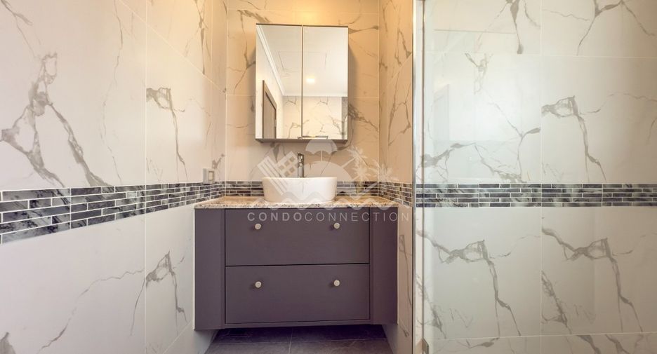 For sale 5 bedrooms house in Bang Lamung, Chonburi