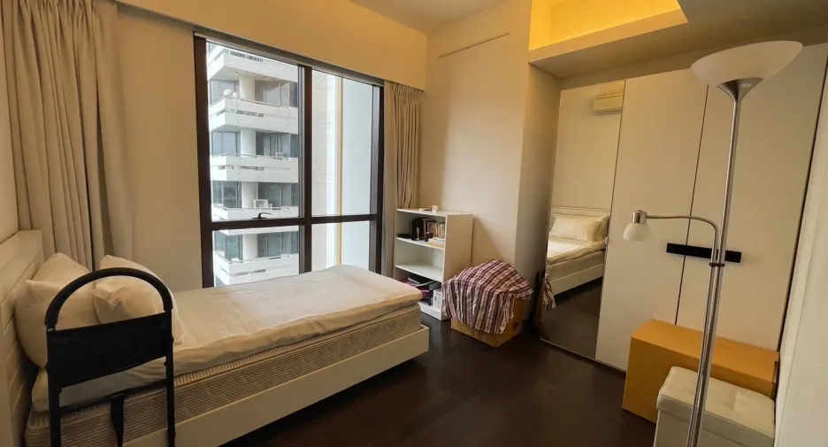 For rent 2 bedrooms condo in Pathum Wan, Bangkok