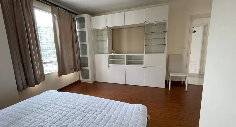 For sale and for rent 2 bedrooms condo in Khlong Toei, Bangkok