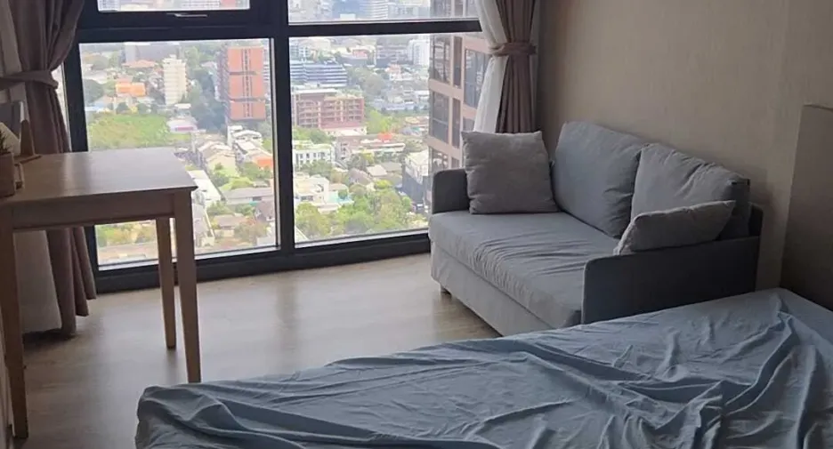 For rent 1 bed condo in Khlong Toei, Bangkok
