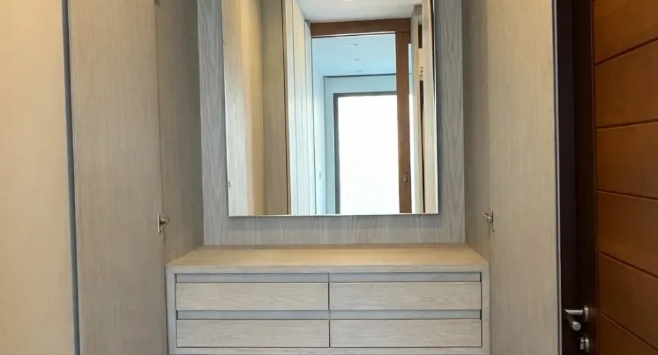 For rent 3 bedrooms house in Watthana, Bangkok