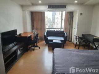 Wohnung zur Miete mit Studio in Khlong Toei, Bangkok