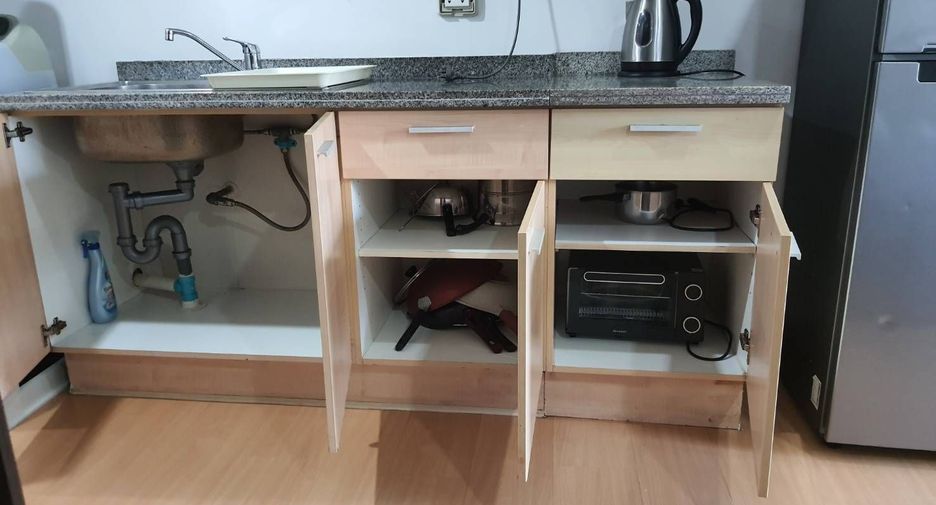 Wohnung zur Miete mit Studio in Khlong Toei, Bangkok