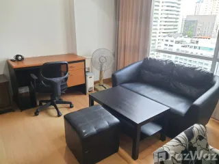Wohnung zur Miete mit Studio in Khlong Toei, Bangkok
