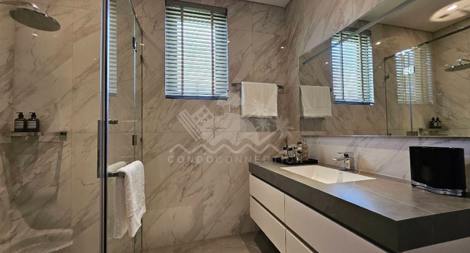 For sale 4 bedrooms house in Bang Lamung, Chonburi