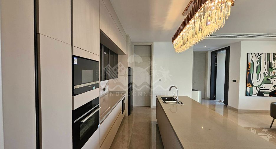 For sale 4 bedrooms house in Bang Lamung, Chonburi