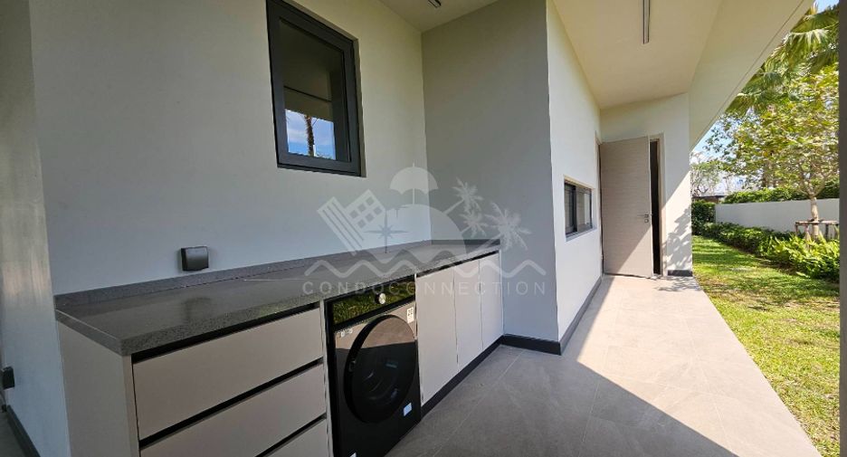 For sale 4 bedrooms house in Bang Lamung, Chonburi