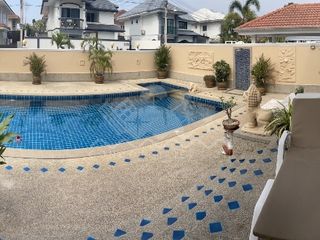 À vendre et à louer 4 chambres maison à Bang Lamung, Chonburi