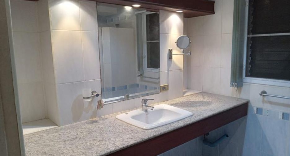 For sale 3 bedrooms condo in Bang Lamung, Chonburi