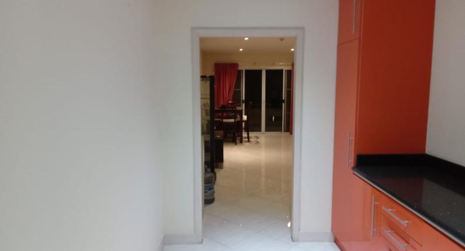 For sale 3 bedrooms condo in Bang Lamung, Chonburi