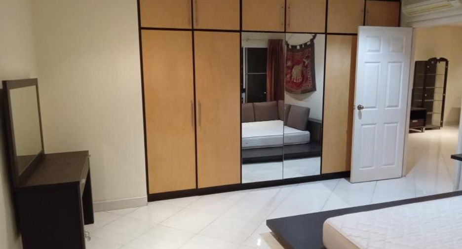 For sale 3 bedrooms condo in Bang Lamung, Chonburi