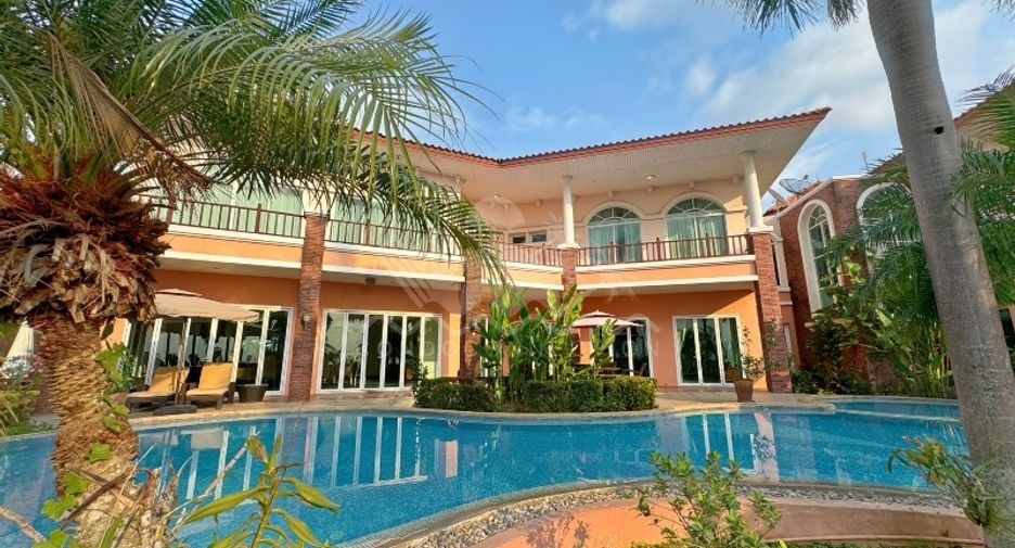 For sale and for rent 4 bedrooms house in Bang Lamung, Chonburi