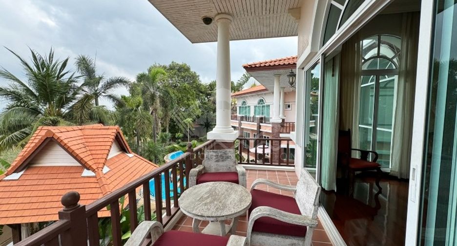 For sale and for rent 4 bedrooms house in Bang Lamung, Chonburi