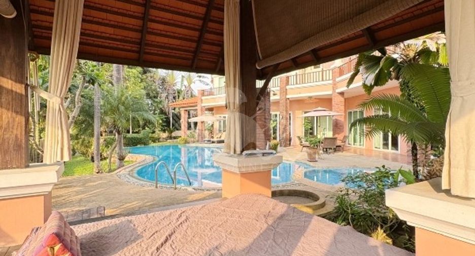 For sale and for rent 4 bedrooms house in Bang Lamung, Chonburi
