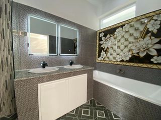 For sale 6 bedrooms house in Bang Lamung, Chonburi