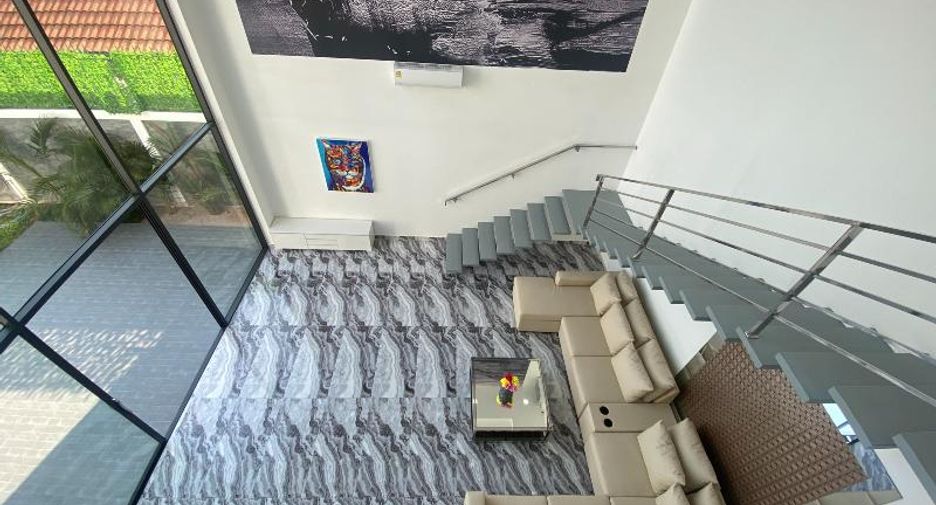 Casa en venta de 6 habitaciones en Bang Lamung, Chonburi