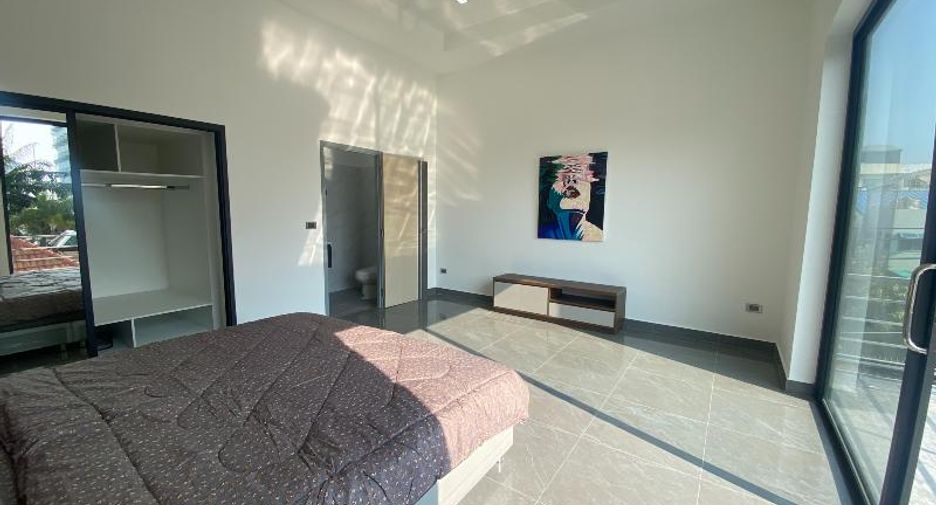 Casa en venta de 6 habitaciones en Bang Lamung, Chonburi