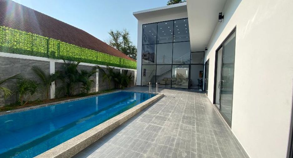 Casa en venta de 6 habitaciones en Bang Lamung, Chonburi