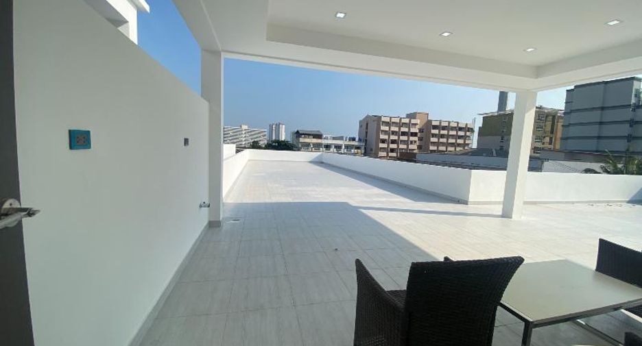 Casa en venta de 6 habitaciones en Bang Lamung, Chonburi