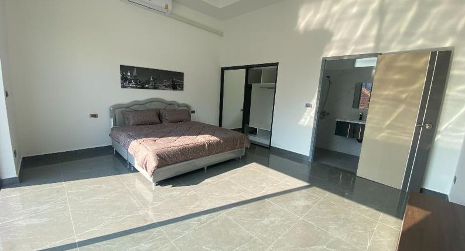 Casa en venta de 6 habitaciones en Bang Lamung, Chonburi