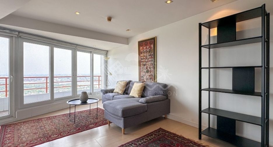 For sale 2 bedrooms condo in Yan Nawa, Bangkok