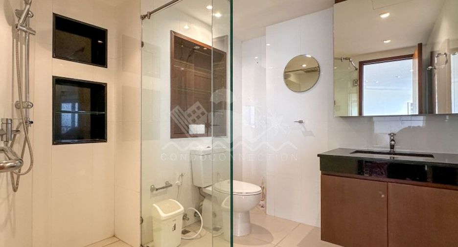 For sale 2 bedrooms condo in Yan Nawa, Bangkok