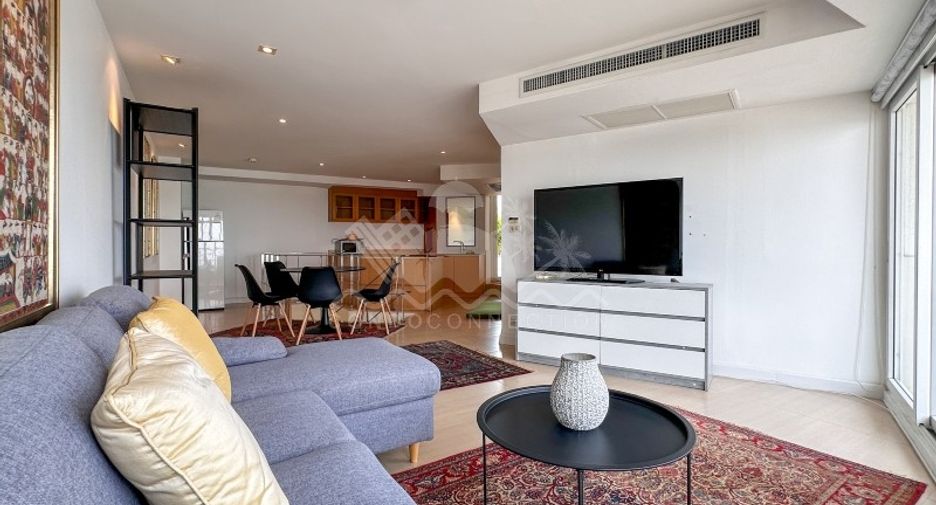 For sale 2 bedrooms condo in Yan Nawa, Bangkok
