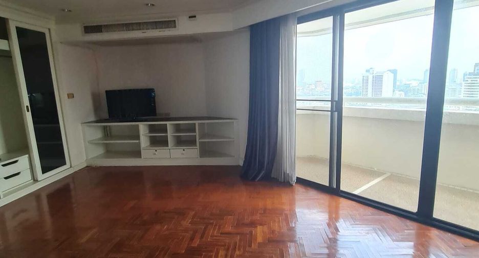 For sale 4 bedrooms condo in Khlong Toei, Bangkok
