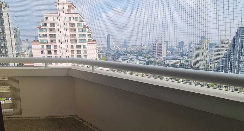 For sale 4 bedrooms condo in Khlong Toei, Bangkok