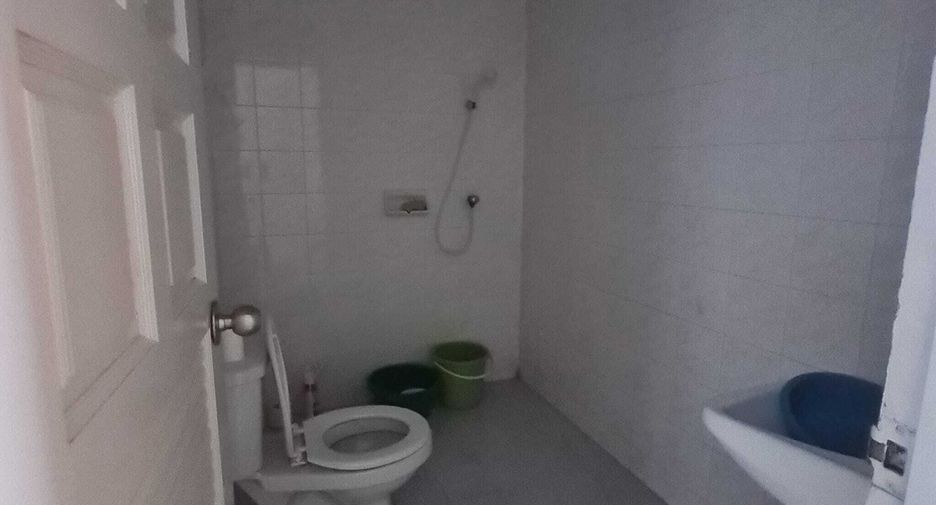 For sale 4 bedrooms condo in Khlong Toei, Bangkok